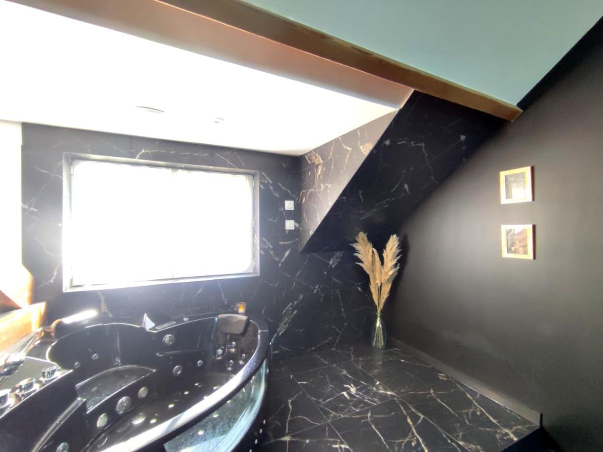 Love Room A Montargis Exterior foto
